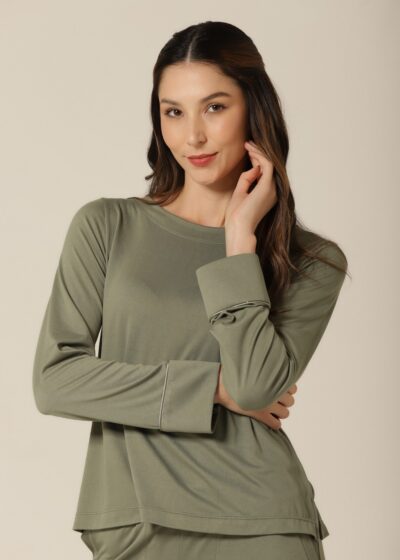 Alternative view of Conjunto M.Longa - Verde Militar - Col.Gabriela Sabatini