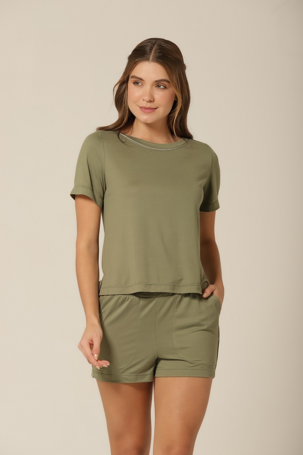 Conjunto Short M.Curta - Verde Militar - Col.Gabriela Sabatini
