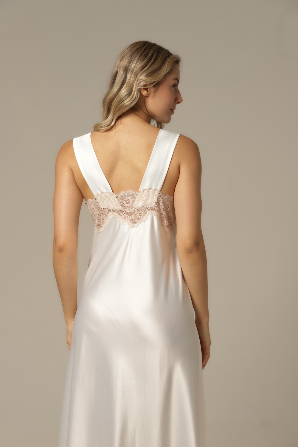 Camisola Regata Longa - Cetim Off - Col. Raios e Renda - Imagem 6