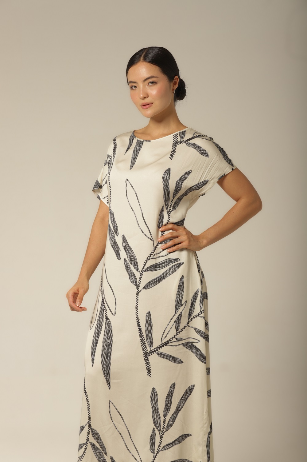 Kaftan Midi - Rayon Floral - Col. Sombra e Água - Imagem 4