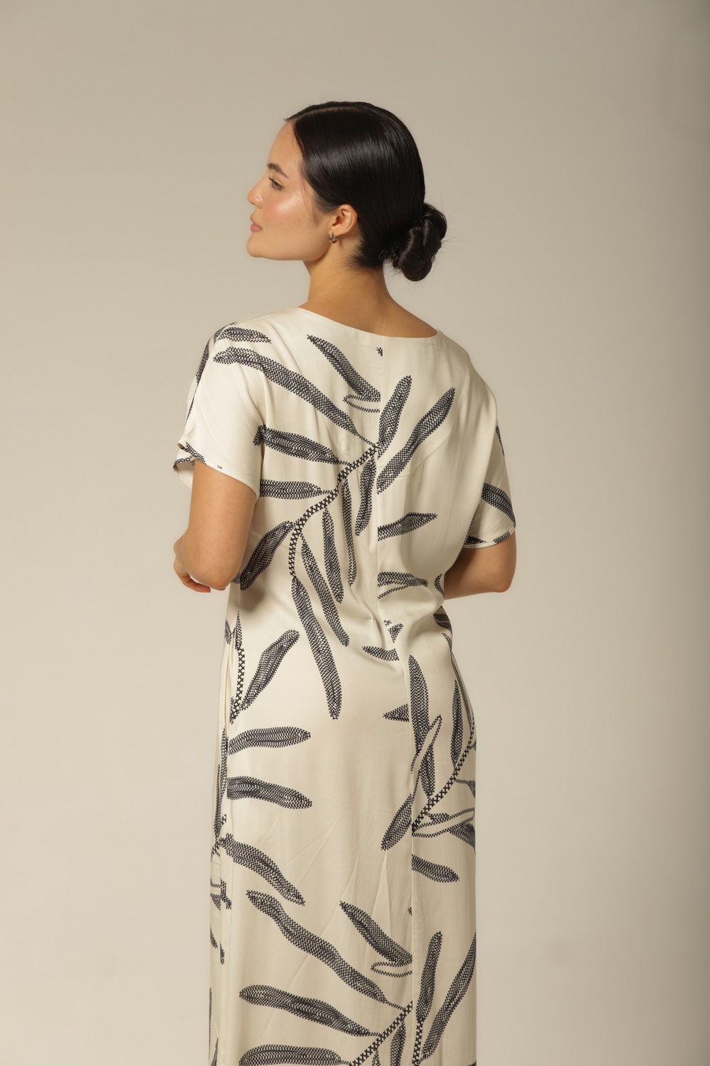 Kaftan Midi - Rayon Floral - Col. Sombra e Água - Imagem 2