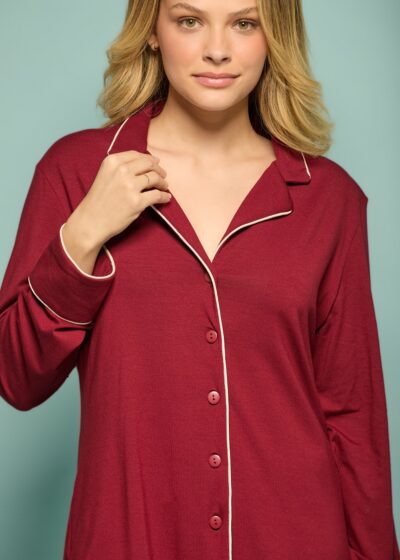 Alternative view of Pijama Clássico Manga Longa Coleção Equilíbrio em Viscolycra Bordô com Viés de Cetim