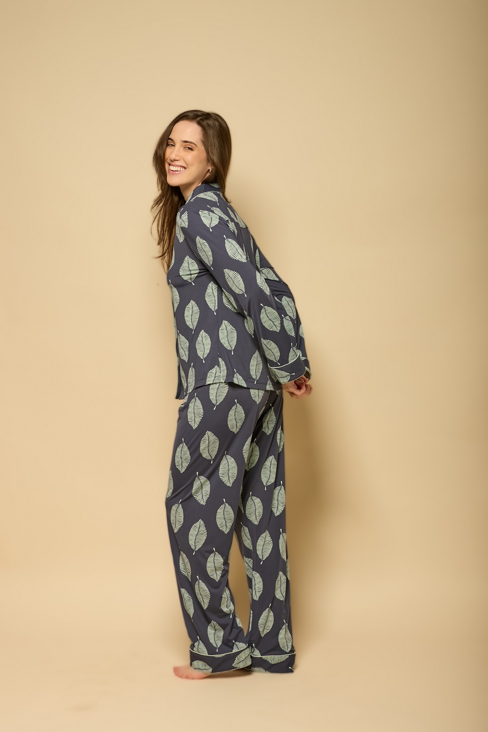 Pijama Feminino Manga Longa Fluity Folhas Azul Escuro Calmaria - Imagem 3